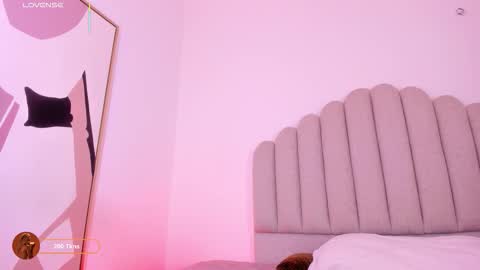 Snapshot of nikki_angel_ chatting on 14, 2, 2026 NIkki Angel online show from 14, 2, 2026