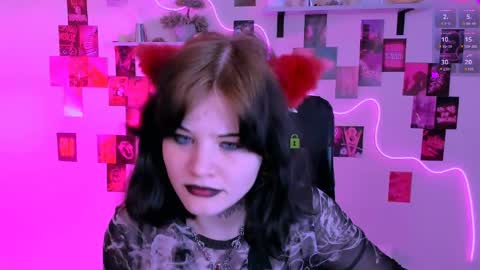 Snapshot of nikki_kiss_ chatting on 15, 5, 2026 nikki_kiss_ online show from 15, 5, 2026