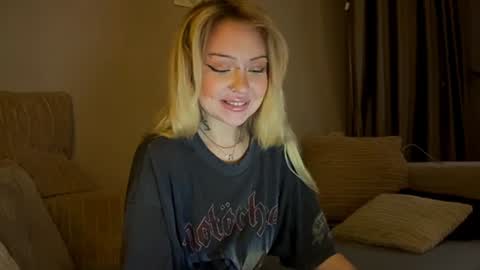 Snapshot of nikki_whatever chatting on 27, 12, 2024 nicolette online show from 27, 12, 2024