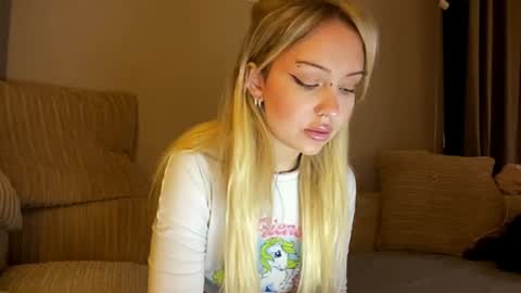 Snapshot of nikki_whatever chatting on 28, 12, 2024 nicolette online show from 28, 12, 2024