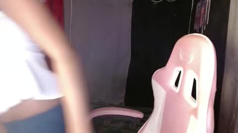 Snapshot of nikkie_dragon chatting on 12, 1, 2025 nikkie online show from 12, 1, 2025