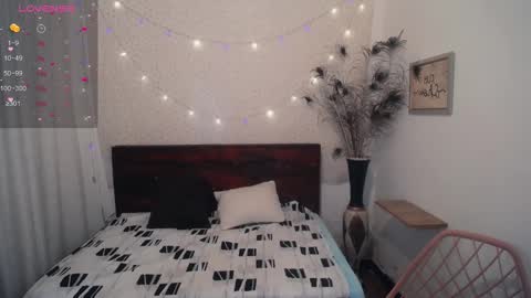 NikkieMilky online show from 11, 1, 2025