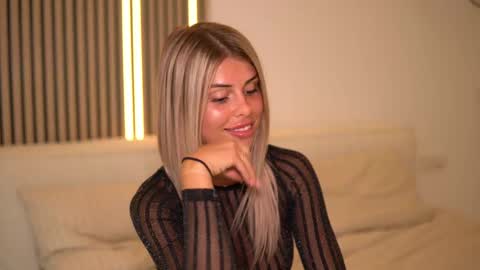 Nicole online show from 18, 2, 2025