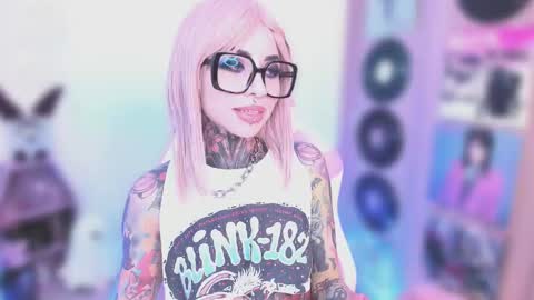 Nikki Ramone   online show from 6, 1, 2026