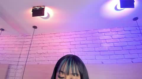 Snapshot of nikkydean chatting on 25, 10, 2025 Nikky Dean online show from 25, 10, 2025