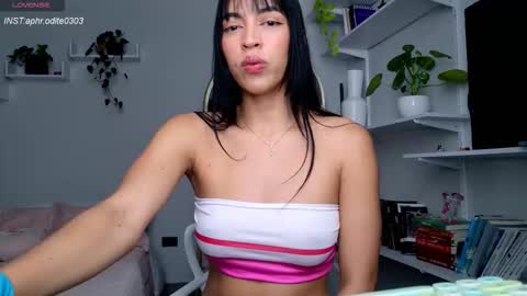 Nicole cam online show from 19, 9, 2025