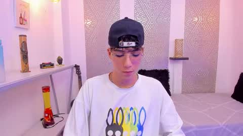    online show from 28, 10, 2025