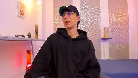    online show from 19, 12, 2025