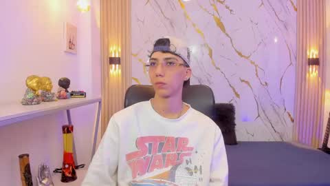 Snapshot of nikolay_gregori chatting on 19, 4, 2026 online show from 19, 4, 2026