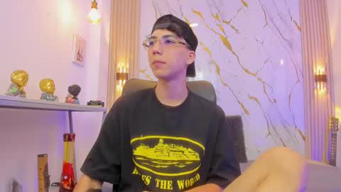 Snapshot of nikolay_gregori chatting on 24, 4, 2026 online show from 24, 4, 2026
