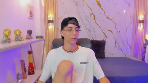 Snapshot of nikolay_gregori chatting on 29, 4, 2026 online show from 29, 4, 2026
