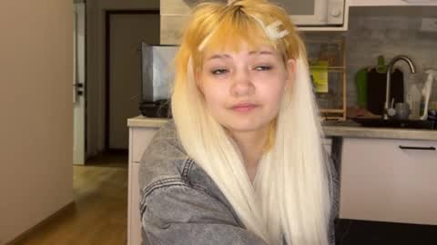 nikoli_naw online show from 14, 4, 2026