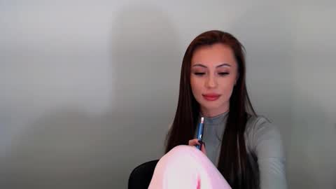 nikonara_ online show from 4, 12, 2025