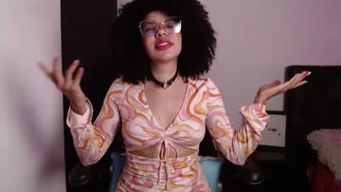 Snapshot of niky_golden chatting on 19, 6, 2026 Nicole GTM-5 1100 pm - 700 am online show from 19, 6, 2026