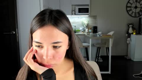 Snapshot of nilliluv chatting on 28, 4, 2026 Bella online show from 28, 4, 2026