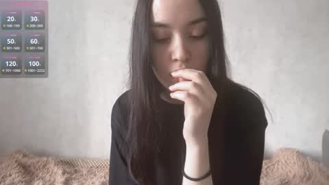 Snapshot of nimraeve chatting on 22, 9, 2025 Mary online show from 22, 9, 2025