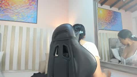 Snapshot of nina_glow_ chatting on 23, 2, 2026 nina_glow_ online show from 23, 2, 2026