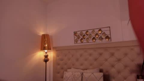 nina joyce online show from 8, 4, 2026