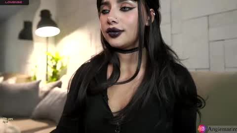 Snapshot of nina_mon chatting on 27, 2, 2025 Angie online show from 27, 2, 2025