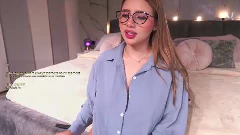 Snapshot of nina_mon chatting on 12, 6, 2026 Angie online show from 12, 6, 2026