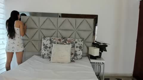  Nina  online show from 10, 9, 2025