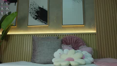 Snapshot of nina_soul chatting on 6, 4, 2026 NINA online show from 6, 4, 2026