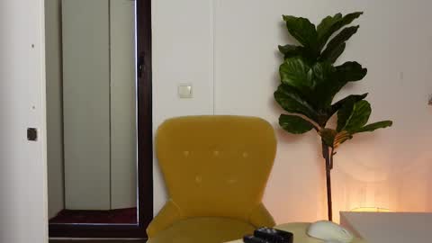 Snapshot of ninacrystal chatting on 17, 9, 2025 NinaCrystal online show from 17, 9, 2025