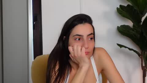 Snapshot of ninacrystal chatting on 23, 12, 2025 NinaCrystal online show from 23, 12, 2025