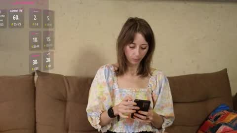 NinaNovalicious online show from 18, 11, 2025