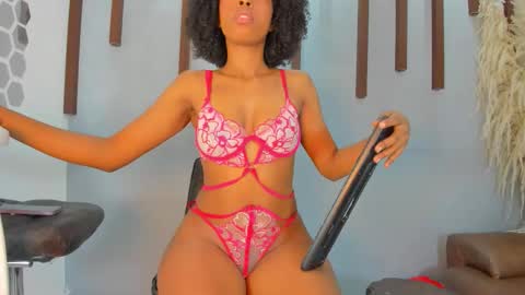 nini_beyker online show from 28, 9, 2025