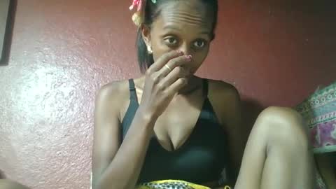 ninie246746 online show from 12, 1, 2025