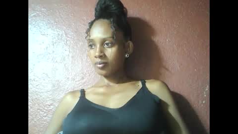 ninie246746 online show from 9, 2, 2025