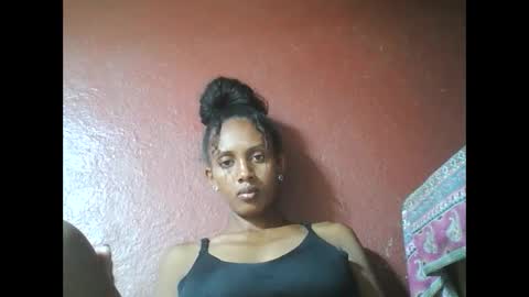 ninie246746 online show from 9, 2, 2025