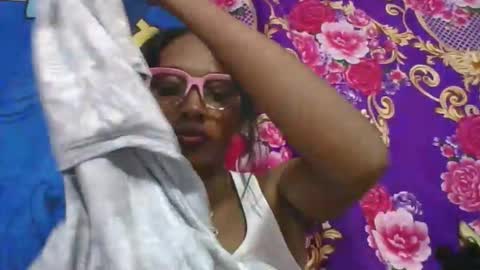 ninie246746 online show from 16, 5, 2026