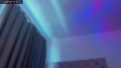 Snapshot of ninonbeart chatting on 25, 4, 2026 Ninon Beart online show from 25, 4, 2026