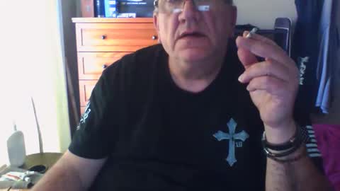 Snapshot of nionios67 chatting on 27, 10, 2025 Dennis online show from 27, 10, 2025