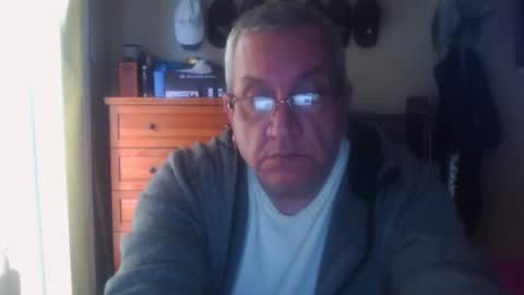 Snapshot of nionios67 chatting on 31, 10, 2025 Dennis online show from 31, 10, 2025