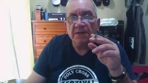 Snapshot of nionios67 chatting on 19, 11, 2025 Dennis online show from 19, 11, 2025