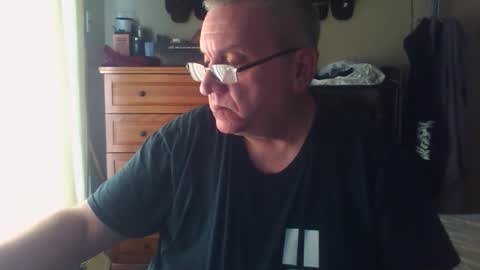 Snapshot of nionios67 chatting on 29, 11, 2025 Dennis online show from 29, 11, 2025