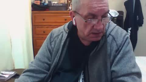 Snapshot of nionios67 chatting on 4, 12, 2025 Dennis online show from 4, 12, 2025