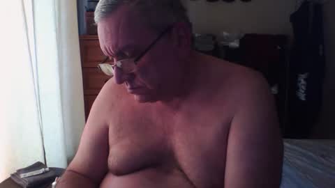 Snapshot of nionios67 chatting on 18, 12, 2025 Dennis online show from 18, 12, 2025