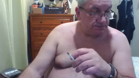 Snapshot of nionios67 chatting on 21, 12, 2025 Dennis online show from 21, 12, 2025