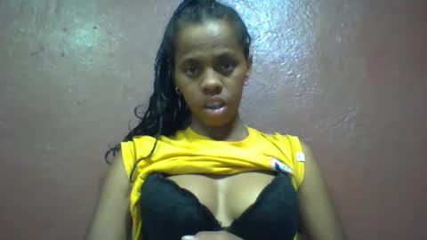 Snapshot of nirinahfy chatting on 12, 1, 2025 nirinahfy online show from 12, 1, 2025