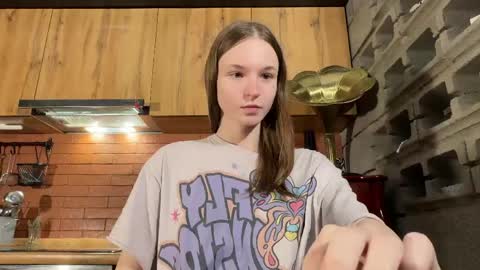 Tears Lora online show from 19, 4, 2026