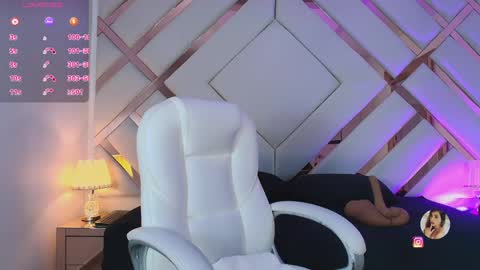   online show from 21, 4, 2026