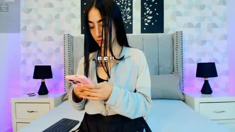 Snapshot of noa_morena chatting on 28, 4, 2026 NATHALIA MORENO online show from 28, 4, 2026