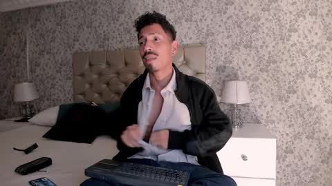 Noah online show from 10, 4, 2026