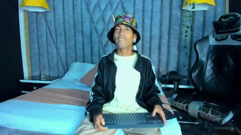 Snapshot of noaahtylor chatting on 12, 5, 2026 Noah online show from 12, 5, 2026