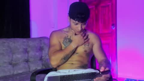 noah_223 online show from 16, 12, 2025