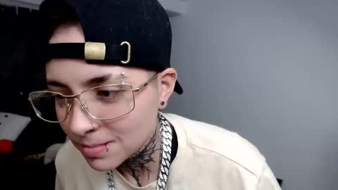 Snapshot of noah_martini chatting on 6, 12, 2024 noah hehim online show from 6, 12, 2024